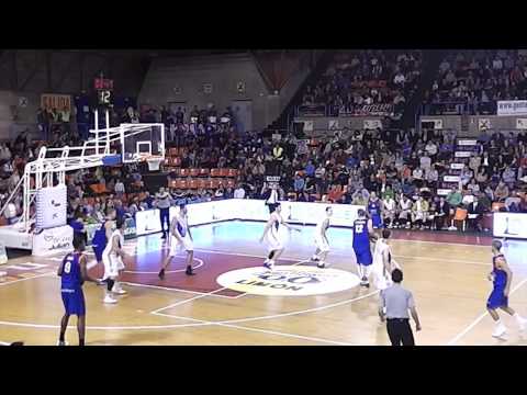 Autocid Ford Burgos - Club Ourense Baloncesto (69 - 61)
