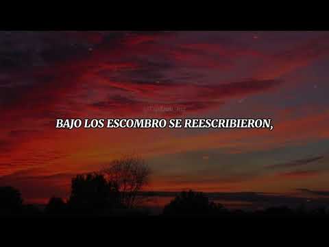 Bajo los escombros. Traducida al español.