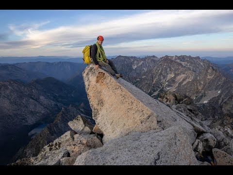 Sleeping on top of Mt Stuart - West Ridge climb