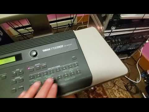 Yamaha TG33 FM AWM Vecor Synthesizer desk-top image 6