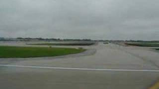 preview picture of video 'Landing at Midway (MDW)- 2006 September'