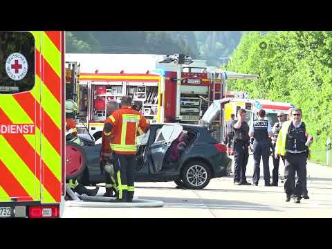 Frontalzusammenstoß auf der B33