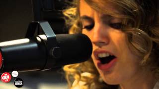 Anna Calvi - Eliza - Session Acoustique OÜI FM