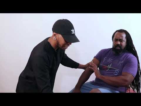 Jamaican gets the Johnson and Johnson vaccine 😂😂😂