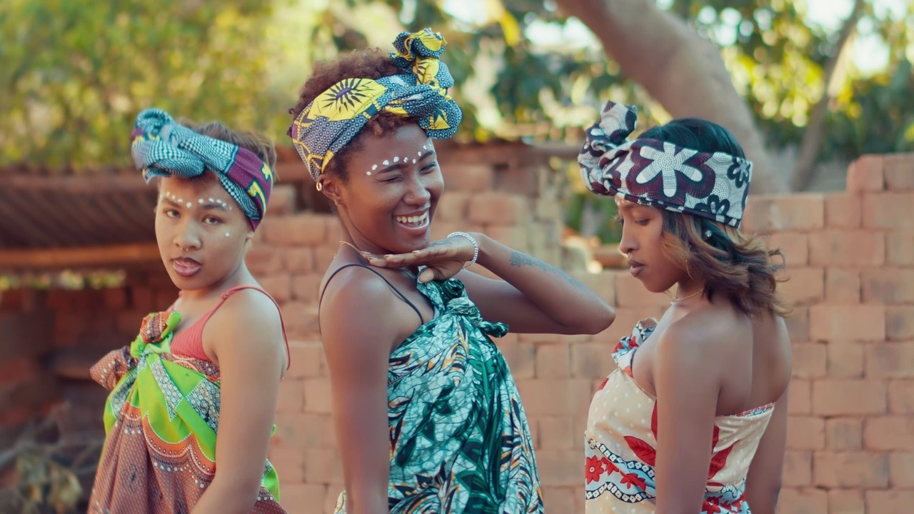Viavy Gasy by Marolahy — Official Music Video