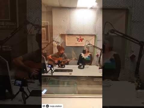 Erika Lewis and Steven Paris live on Mojo Station, Radio Citta Aperta, Rome.