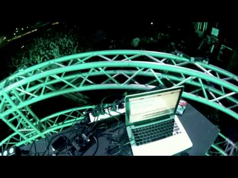 SKRILLCAM STAGEDIVE CREAMFIELDS 2011