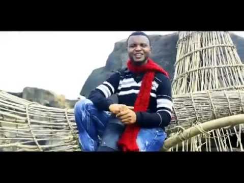 Joel NGOYI - L'AIGLE NE COMBAT PAS LA LUMIERE