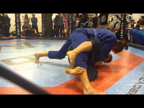 Grotta Grappling '14 Q3 - Barbara Ruiken [BJJ -71.5kg Blue - Kamp 2] vs Dagmara (Finals)