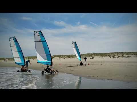 UNIEK UITJE - Blokarten op het Westlandse strand