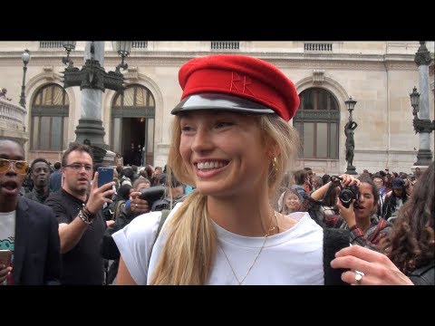 Fashion Week Paris 2017 2018  EXIT BALMAIN .