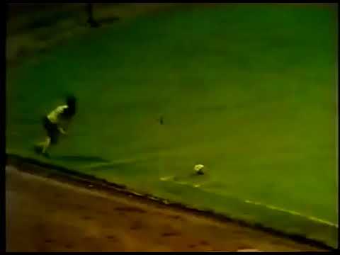 Ulf Kirsten (Dynamo Dresden) - 22/09/1989 - Dynamo Dresden 3x1 Rot Weiss Erfurt - 1 gol