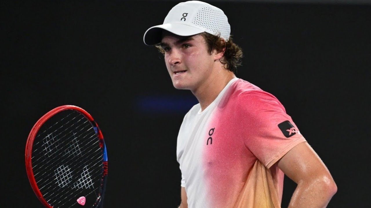 João Fonseca vence Andrey Rublev e avança 2ª rodada do Australian Open