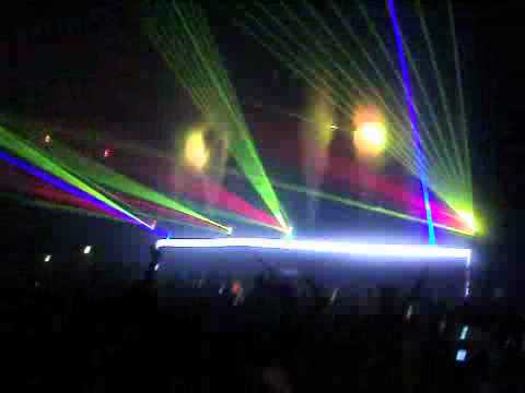 Swedish House Mafia 28.05.11 (Alexandra Palace London) Martin Solveig - Hello REMIX (HD)