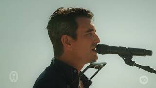 Pete Murray performs &#39;Opportunity&#39; for Lexus Melbourne Cup Day