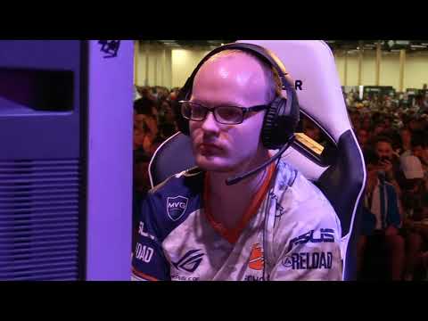 EVO 2017: SSBM - FOX MVG | Mew2King vs Liquid`HungryBox - Top 8