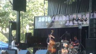 Vijay Iyer - Michael Jackson's "Human Nature"