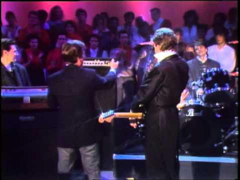 Dick Clark Interviews Scritti Politti - American Bandstand 1985