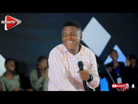 SHEDRACK SIMBEYE  ACHA MASWALI WIMBO ULIOWASHANGAZA WATU NDANI YA TUKUZA FESTIVAL