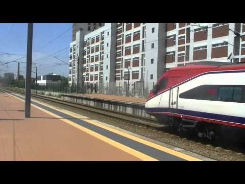 Comboios de Portugal Alfa Pendular 4000 EMU 4003 arrives at Aveiro Station