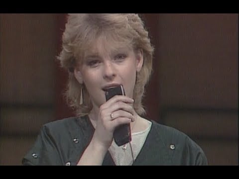 Iveta Bartošová - Спят усталые игрушки (Spí unavené hračky) (1985)