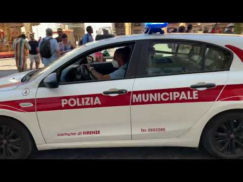 Polizia Municipale Firenze In Sirena | Florence Municipal Police Fiat Tipo Responding Code 2