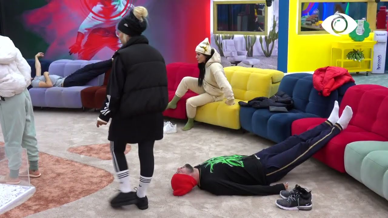 Zarf i Kuq/ Dea: Nuk duhet hapur!