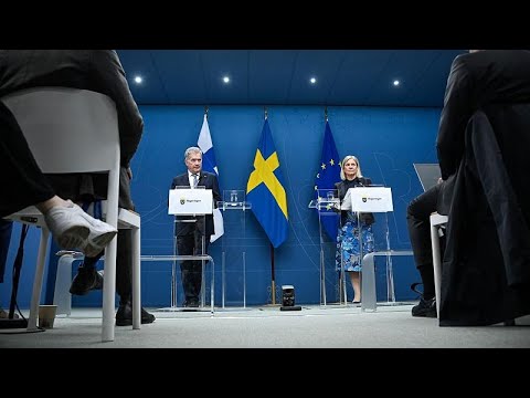 فنلندا والسويد تقدمان طلبَي انضمامهما رسميا لحلف الأطلسي