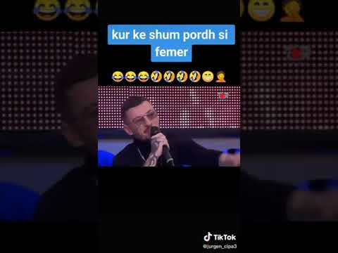 Antonela e perputhen i ka qef groshet.