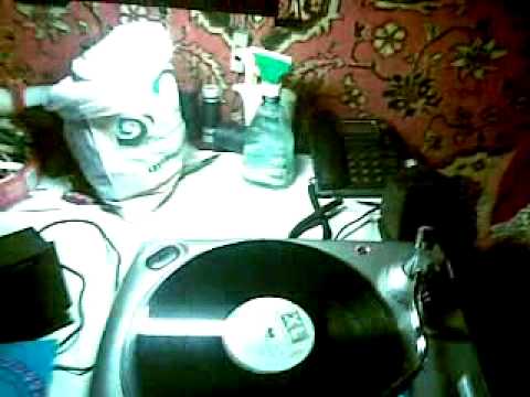 Кайфую от проигрывателя (The Prodigy - Everybody In The Place)