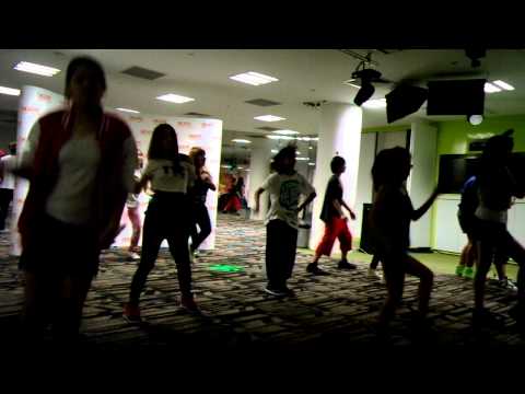 120921 KPOP Dance Off Vol 27: Hyuna - Change