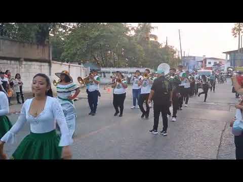 Independientes 🐊🐊.  #morales #izabal #guatemala #feriademorales #banda # badbunney #conejo #bunney 