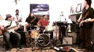 Steady Flow "Walking on the Moon"