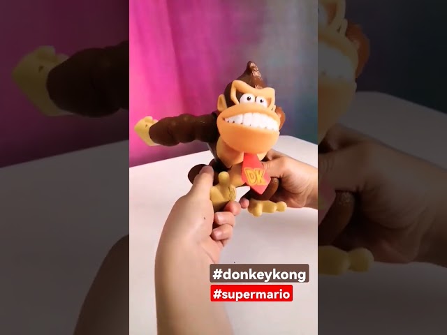 Vídeo relacionado con Super Mario - Figura Donkey Kong de 15 cm de Altura - Figura Totalmente Articulada - Juguete Niños 3 Años +