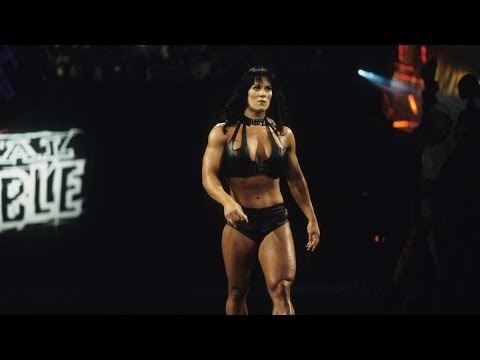Chyna betritt als erste Frau das Royal Rumble Match: Royal Rumble 1999