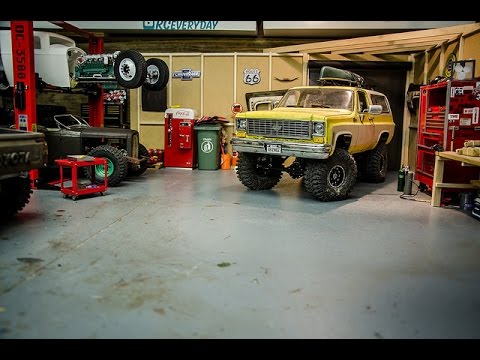 Scale Garage Update, 2 Post Lift Install, Hotrods and Crawlers