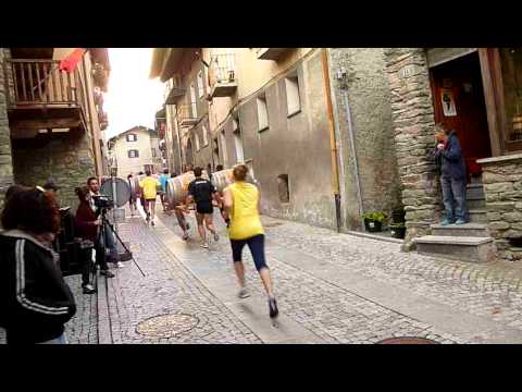 corsa delle botti a chambave (AO) 25/09/2010