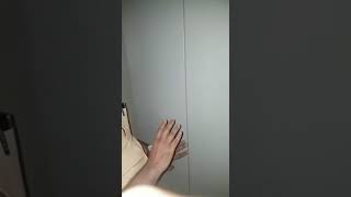 how to open lift door from inside without light