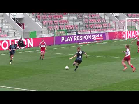 SV Zulte Waregem - Club YLA on 20.12.2025: a header from the visiting team