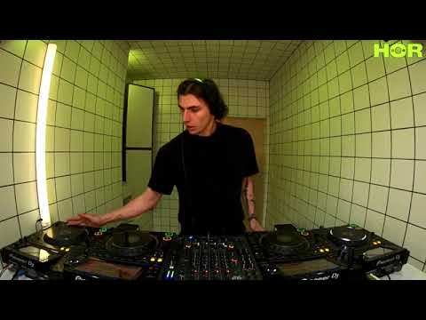 QUELZA @ HÖR Berlín (15.04.2022)