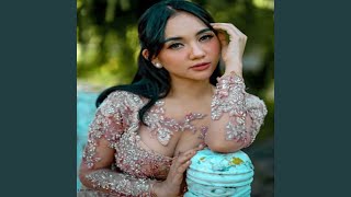 Download lagu BIAR GENDUT TETAP KU CINTA mp3 Download lagu BIAR GENDUT TETAP KU CINTA mp3