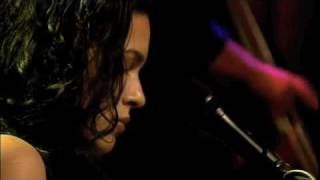 Norah Jones - What Am I To You?