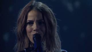 NO NOS SOBRAN LOS DOMINGOS DEBI NOVA LATIN GRAMMYS 2017