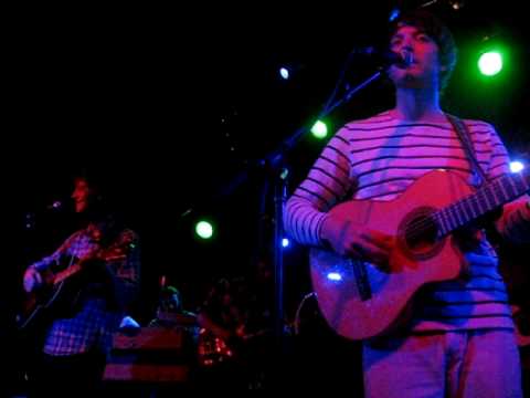 Kings of Convenience feat. Franklin for Short - Stay Out Of Trouble (Live in Boston, MA)