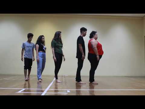 Três cenas de ensaio do espetáculo o “O idioma das árvores” [vídeo] - Oitos