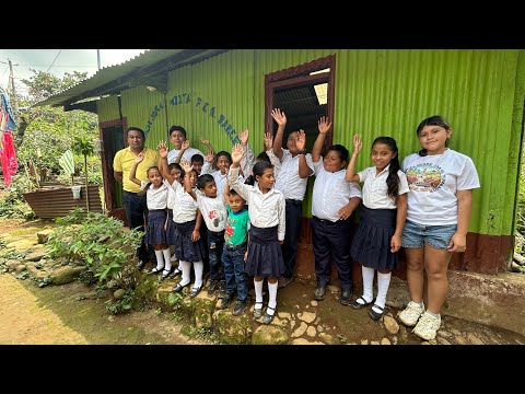 ¡¡¡Manos amigas apoyando la educación!!! | Finca Barcelona 