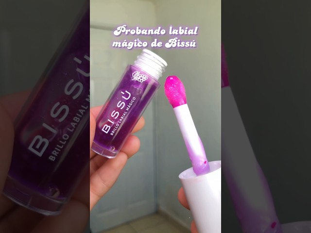 Vídeo relacionado con Maquillaje Labial Stellar Dust,Brillo Labial Antitransferible y Resistente a las Manchas, Acabado Brillante con Tinte,Color Vibrante de Alta Pigmentación Maquillaje Labial Ligero e Hidratante (Rubion)