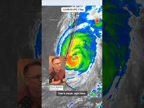 Hurricane Lowell's path gets closer to Hawaii