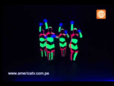Esto es Guerra (Amigos en Guerra): Mujeres Bailan "Pump it" - 17/09/2012
