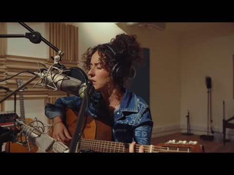 Sara Cruz and Locomotiva Azul 